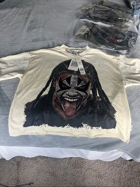 Bkys Streetwear Graphic Tee in Cream